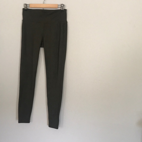 Athleta Pants - Athleta leggings